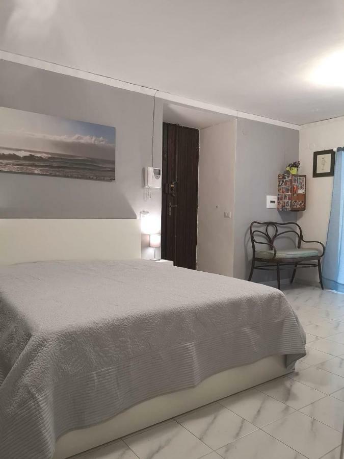 San Gregorio Suite&Breakfast Наполи Екстериор снимка