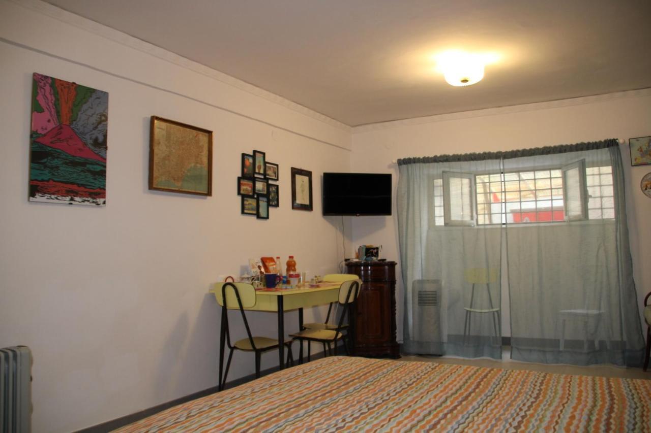 San Gregorio Suite&Breakfast Наполи Екстериор снимка
