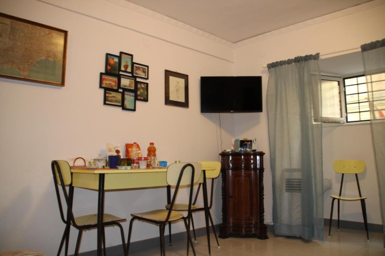 San Gregorio Suite&Breakfast Наполи Екстериор снимка